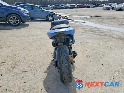 Czwarte zdjęcie samochodu z boku: 2005 KAWASAKI ZX636 C1 VIN:JKBZXJC105A022620 - miniatura