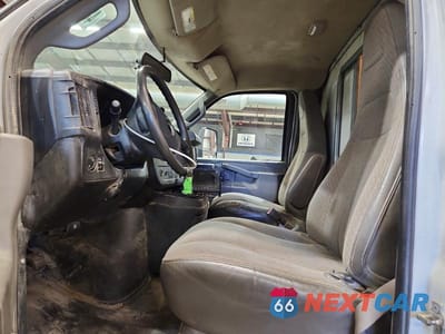 Zdjęcie 7 z 12 samochodu: 2019 CHEVROLET EXPRESS DELIVERY TRUCK VIN:1GB0GRFP4K1207349 - miniatura