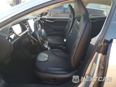 Zdjęcie 7 z 11 samochodu: 2013 TESLA MODEL S VIN:5YJSA1AG8DFP04753 - miniatura
