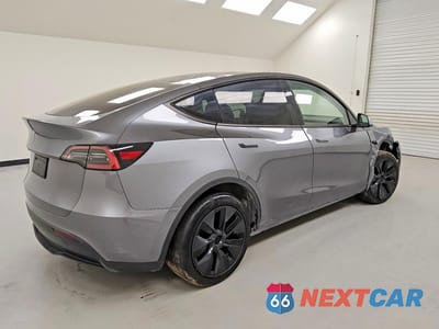 Trzecie zdjęcie samochodu z tyłu: 2024 TESLA MODEL Y VIN:7SAYGDED4RF200253 - miniatura