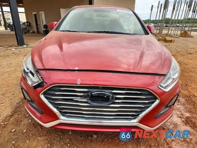 Piąte zdjęcie samochodu w środku: 2019 HYUNDAI SONATA SE VIN:5NPE24AF6KH794891 - miniatura