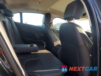 Zdjęcie 10 z 11 samochodu: 2017 JAGUAR XE VIN:SAJAR4BG5HA966525 - miniatura