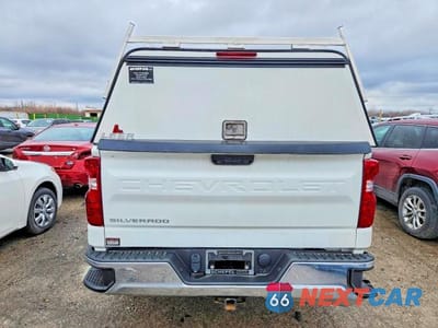 Zdjęcie 6 z 11 samochodu: 2022 CHEVROLET SILVERADO C1500 VIN:3GCNAAEDXNG687138 - miniatura