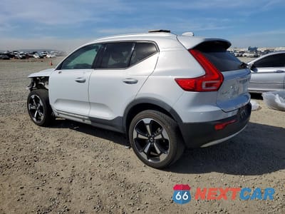 Drugie zdjęcie samochodu z przodu: 2020 VOLVO XC40 T5 MOMENTUM VIN:YV4162UK9L2246402 - miniatura
