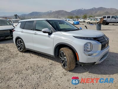 Czwarte zdjęcie samochodu z boku: 2022 MITSUBISHI OUTLANDER SE VIN:JA4J4UA84NZ037067 - miniatura