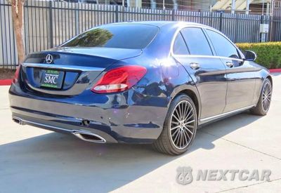 Trzecie zdjęcie samochodu z tyłu: 2021 MERCEDES-BENZ C 300 VIN:W1KWF8DB7MR613632 - miniatura
