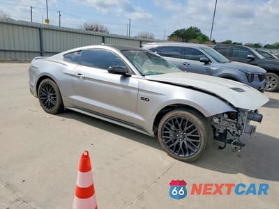 Czwarte zdjęcie samochodu z boku: 2020 FORD MUSTANG GT PREMIUM 5.0L V8 VIN:1FA6P8CF8L5169748 - miniatura