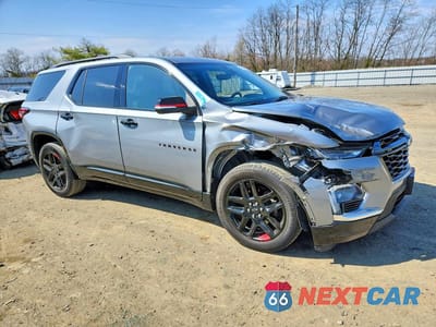 Czwarte zdjęcie samochodu z boku: 2023 CHEVROLET TRAVERSE PREMIER VIN:1GNEVKKW2PJ239064 - miniatura