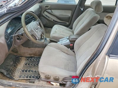 Zdjęcie 7 z 11 samochodu: 1996 TOYOTA CAMRY LE VIN:4T1BG12K8TU774224 - miniatura