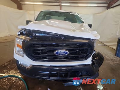 Piąte zdjęcie samochodu w środku: 2022 FORD F150 SUPER CAB VIN:1FTEX1EP2NKE09996 - miniatura