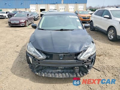 Piąte zdjęcie samochodu w środku: 2019 NISSAN SENTRA SV VIN:3N1AB7AP1KY426889 - miniatura