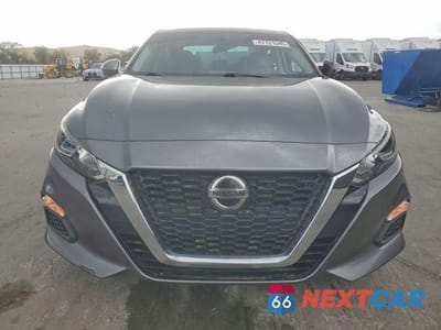 Piąte zdjęcie samochodu w środku: 2019 NISSAN ALTIMA 2.5 S VIN:1N4BL4BV9KC170171 - miniatura