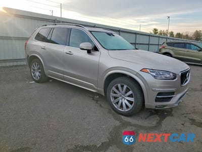 Czwarte zdjęcie samochodu z boku: 2016 VOLVO XC90 T6 VIN:YV4A22PK2G1013030 - miniatura