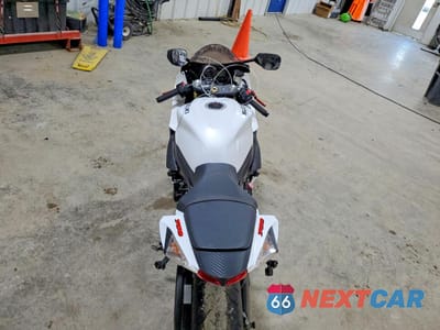 Zdjęcie 6 z 9 samochodu: 2023 SUZUKI GSX-R750 VIN:JS1GR7MA6P7100373 - miniatura