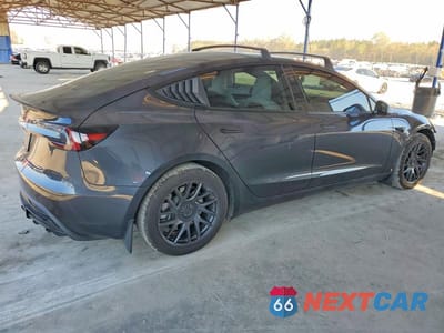 Trzecie zdjęcie samochodu z tyłu: 2025 TESLA MODEL 3 VIN:5YJ3E1EA6SF998777 - miniatura