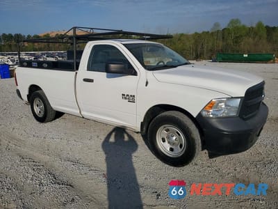 Czwarte zdjęcie samochodu z boku: 2020 RAM 1500 CLASSIC TRADESMAN VIN:3C6JR6DG7LG144172 - miniatura