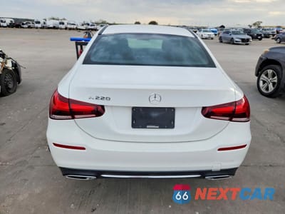 Zdjęcie 6 z 11 samochodu: 2019 MERCEDES-BENZ A 220 VIN:WDD3G4EB2KW016961 - miniatura