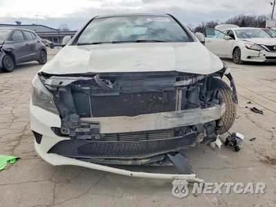 Piąte zdjęcie samochodu w środku: 2015 MERCEDES-BENZ CLA 250 VIN:WDDSJ4EBXFN246322 - miniatura