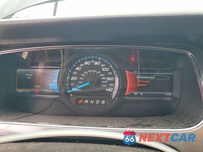 Zdjęcie 9 z 12 samochodu: 2018 FORD TAURUS SEL VIN:1FAHP2E81JG119599 - miniatura