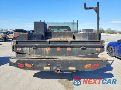 Zdjęcie 6 z 12 samochodu: 2007 CHEVROLET SILVERADO FLATBED TRUCK VIN:1GBJC34D97E162852 - miniatura