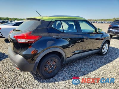 Trzecie zdjęcie samochodu z tyłu: 2018 NISSAN KICKS S VIN:3N1CP5CUXJL537924 - miniatura