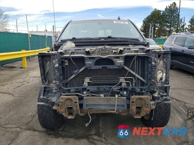 Piąte zdjęcie samochodu w środku: 2016 GMC SIERRA K2500 DENALI VIN:1GT12UEG7GF152425 - miniatura