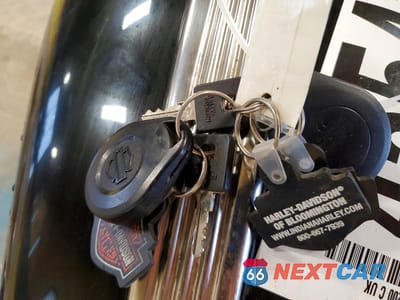 Zdjęcie 8 z 10 samochodu: 2009 HARLEY-DAVIDSON XL1200 C VIN:1HD1CT3169K401425 - miniatura