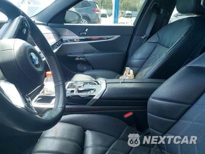 Zdjęcie 7 z 12 samochodu: 2023 BMW 740 I VIN:WBA23EH09PCM43044 - miniatura
