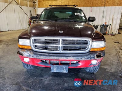 Piąte zdjęcie samochodu w środku: 2004 DODGE DAKOTA VIN:1D7HG48K74S614619 - miniatura