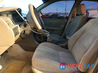 Zdjęcie 7 z 11 samochodu: 2000 TOYOTA CAMRY LE VIN:JT2BG22K9Y0454282 - miniatura