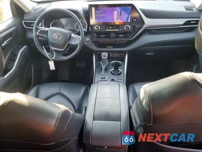 Zdjęcie 8 z 13 samochodu: 2023 TOYOTA HIGHLANDER XLE VIN:5TDKDRBH9PS503098 - miniatura