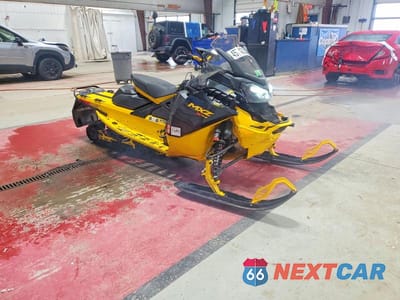 2025 SKIDOO MX Z X-RS E-TEC 850R 2BPSMVSA6SV000004 - główne zdjęcie licytacji z USA - miniatura