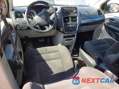 Zdjęcie 8 z 13 samochodu: 2016 DODGE GRAND CARAVAN SE VIN:2C4RDGBG4GR378501 - miniatura