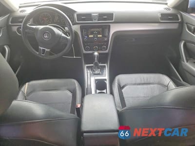 Zdjęcie 8 z 11 samochodu: 2012 VOLKSWAGEN PASSAT SE VIN:1VWBH7A3XCC072780 - miniatura