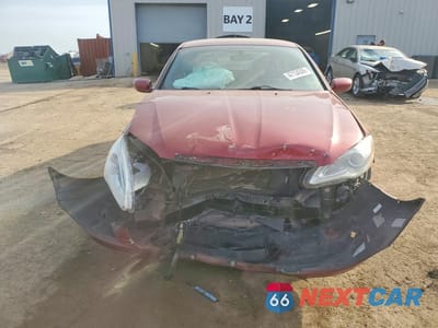 Piąte zdjęcie samochodu w środku: 2013 CHRYSLER 200 LX VIN:1C3CCBAB9DN761803 - miniatura