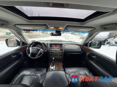 Zdjęcie 8 z 15 samochodu: 2017 INFINITI QX80 BASE VIN:JN8AZ2NE9H9154342 - miniatura