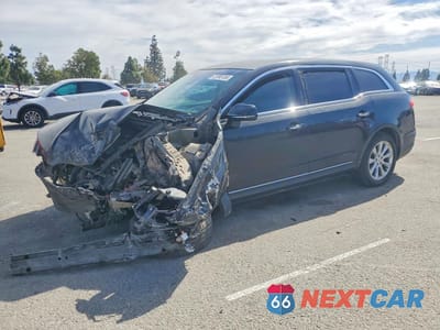 2016 LINCOLN MKT 2LMHJ5FK4GBL00395 - główne zdjęcie licytacji z USA - miniatura