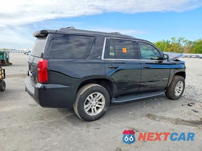 Trzecie zdjęcie samochodu z tyłu: 2019 CHEVROLET TAHOE K1500 LT VIN:1GNSKBKC2KR377456 - miniatura