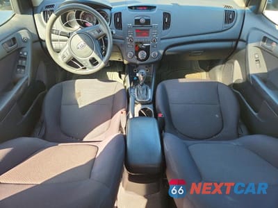 Zdjęcie 8 z 11 samochodu: 2012 KIA FORTE EX VIN:KNAFU4A29C5565678 - miniatura