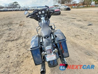 Czwarte zdjęcie samochodu z boku: 2006 HARLEY-DAVIDSON FLHXI VIN:1HD1KBW1X6Y623239 - miniatura