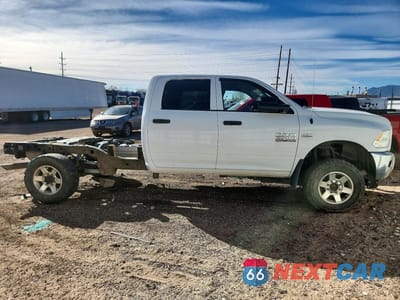 Czwarte zdjęcie samochodu z boku: 2014 RAM 2500 ST VIN:3C6UR5HJ2EG314941 - miniatura