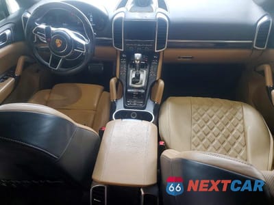 Zdjęcie 8 z 12 samochodu: 2015 PORSCHE CAYENNE SE HYBRID VIN:WP1AE2A21FLA51479 - miniatura