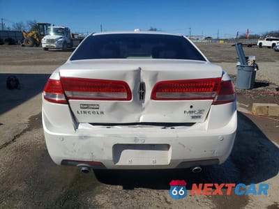 Zdjęcie 6 z 12 samochodu: 2010 LINCOLN MKZ VIN:3LNHL2JC9AR750119 - miniatura