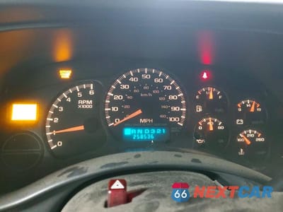 Zdjęcie 9 z 11 samochodu: 2002 GMC NEW SIERRA K1500 VIN:2GTEK19T121297550 - miniatura