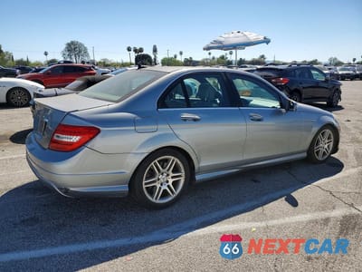 Trzecie zdjęcie samochodu z tyłu: 2013 MERCEDES-BENZ C 250 VIN:WDDGF4HB8DR248482 - miniatura