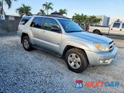 Czwarte zdjęcie samochodu z boku: 2005 TOYOTA 4RUNNER SR5 VIN:JTEZU14R250060276 - miniatura