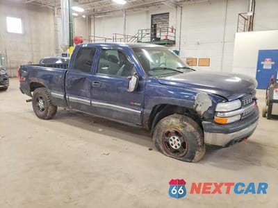 Czwarte zdjęcie samochodu z boku: 1999 CHEVROLET SILVERADO K1500 VIN:2GCEK19T7X1196570 - miniatura