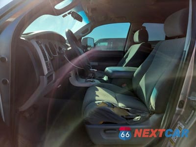 Zdjęcie 7 z 11 samochodu: 2007 TOYOTA TUNDRA SR5 VIN:5TBRV54137S452565 - miniatura