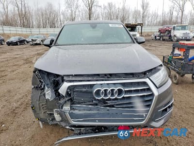 Piąte zdjęcie samochodu w środku: 2019 AUDI Q7 PREMIUM PLUS VIN:WA1LAAF78KD010060 - miniatura