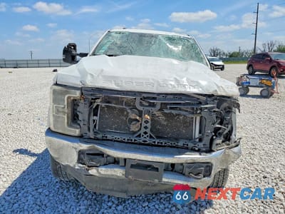 Piąte zdjęcie samochodu w środku: 2017 FORD F250 SUPER DUTY VIN:1FT7W2BT7HED68982 - miniatura